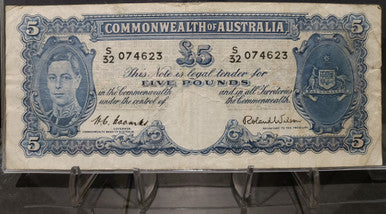 1952 £5 Coombs/Wilson Five Puond Banknote S32 074623