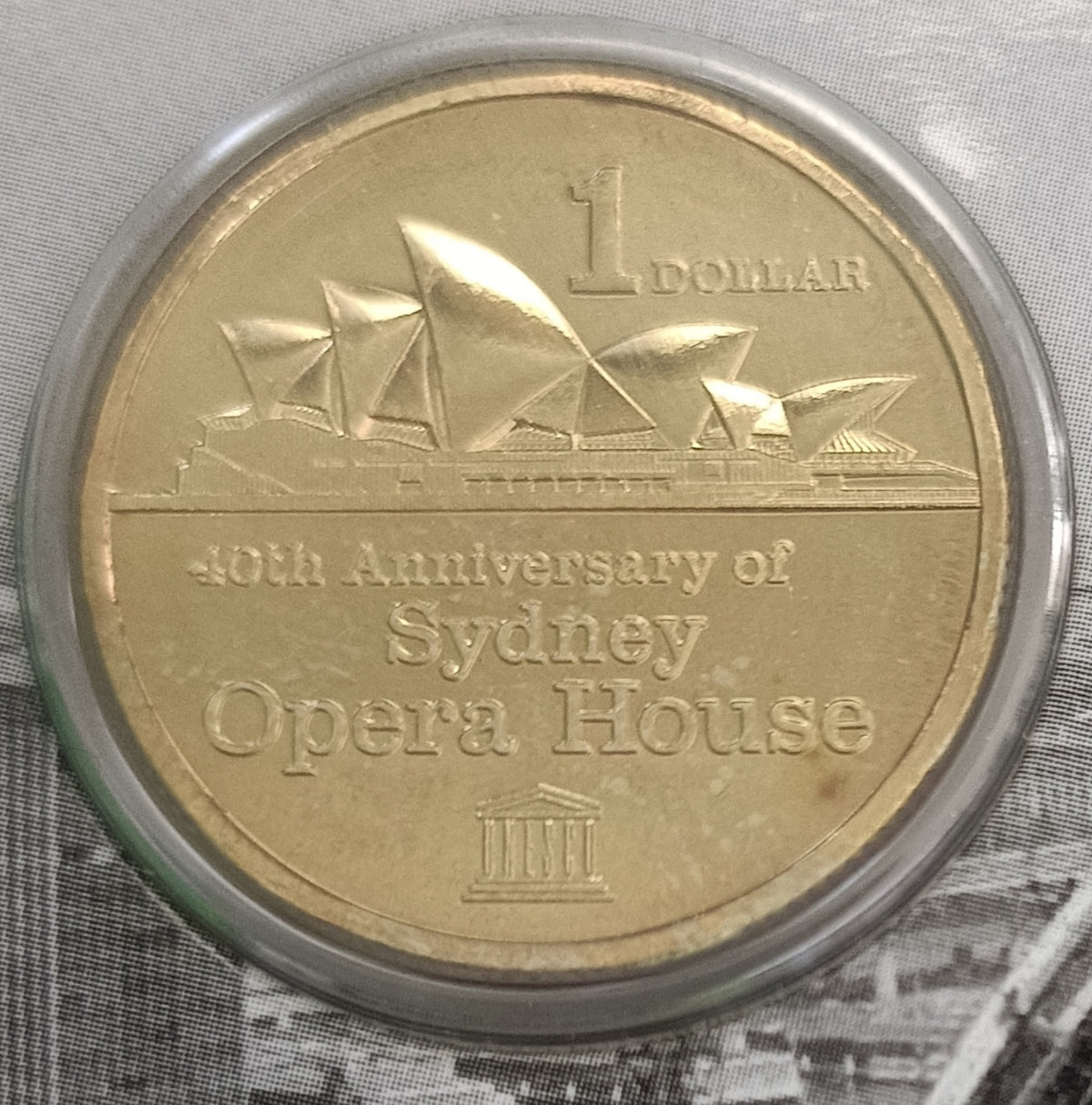 Australia 2013 Royal Australian Mint $1 Sydney Opera House Uncirculated Coin